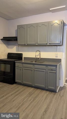 2863 N LEITHGOW ST, Philadelphia, PA 19133