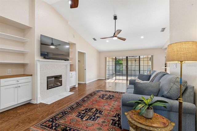 538 OLEANDER WAY S, St Petersburg, FL 33707