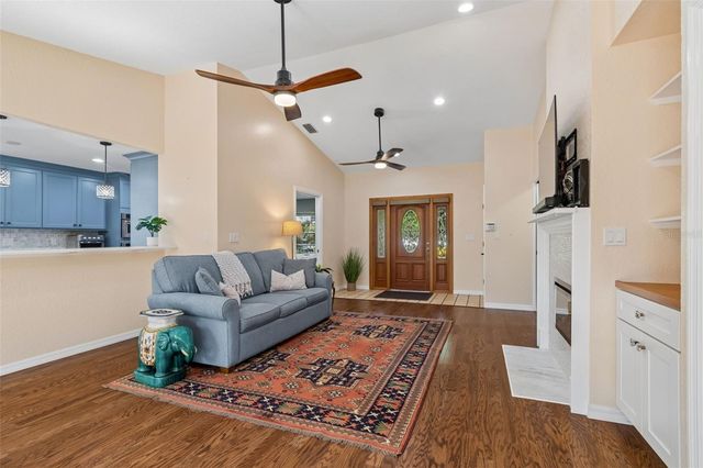 538 OLEANDER WAY S, St Petersburg, FL 33707