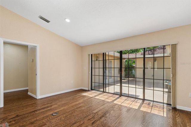538 OLEANDER WAY S, St Petersburg, FL 33707