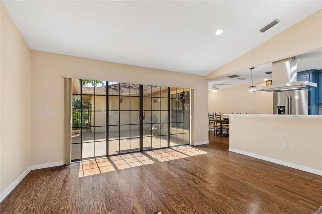 538 OLEANDER WAY S, St Petersburg, FL 33707