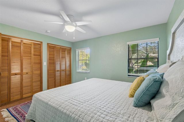 538 OLEANDER WAY S, St Petersburg, FL 33707