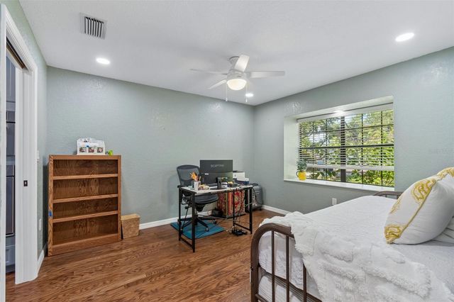 538 OLEANDER WAY S, St Petersburg, FL 33707