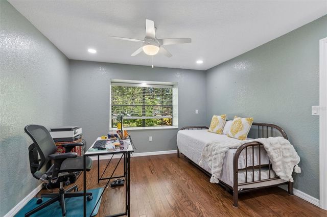 538 OLEANDER WAY S, St Petersburg, FL 33707