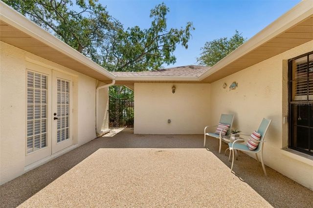 538 OLEANDER WAY S, St Petersburg, FL 33707