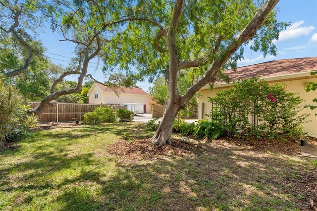 538 OLEANDER WAY S, St Petersburg, FL 33707