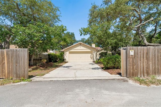 538 OLEANDER WAY S, St Petersburg, FL 33707
