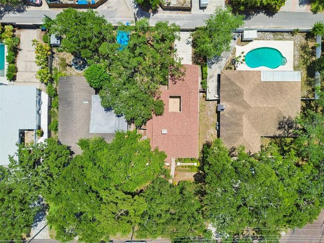 538 OLEANDER WAY S, St Petersburg, FL 33707
