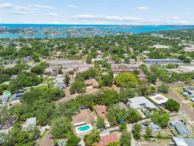 538 OLEANDER WAY S, St Petersburg, FL 33707