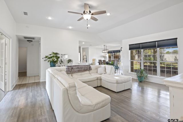 114 Diane, Mount Pleasant, TX 75455
