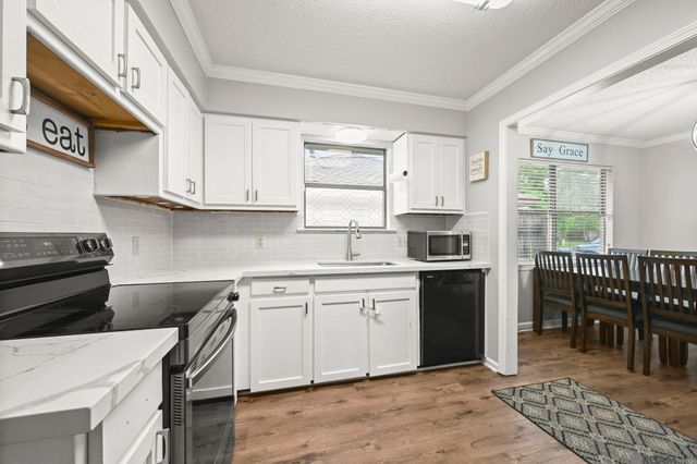 15120 Ridgewood Ave, Prairieville, LA 70769