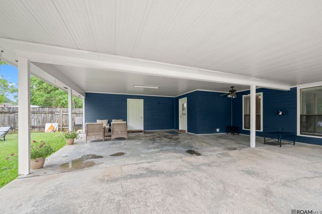 15120 Ridgewood Ave, Prairieville, LA 70769
