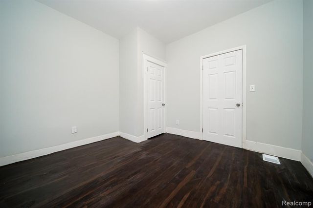 2016 W Grand Street, Detroit, MI 48238