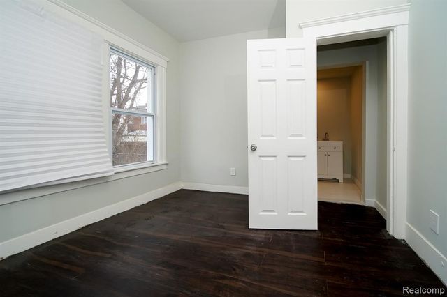 2016 W Grand Street, Detroit, MI 48238