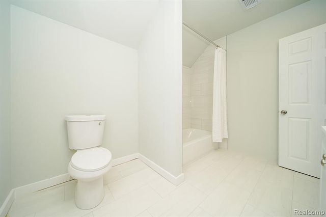 2016 W Grand Street, Detroit, MI 48238