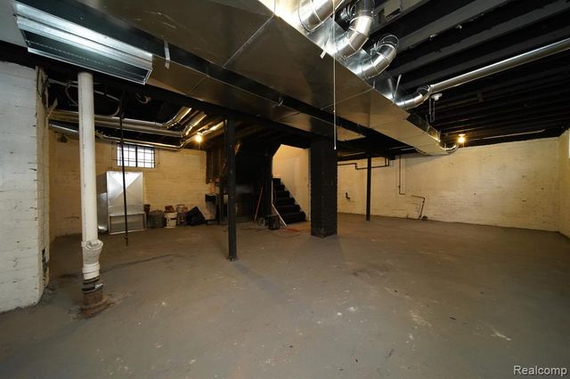 2016 W Grand Street, Detroit, MI 48238