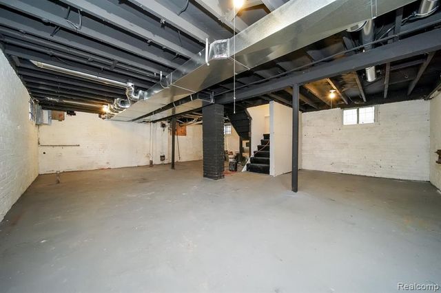 2016 W Grand Street, Detroit, MI 48238