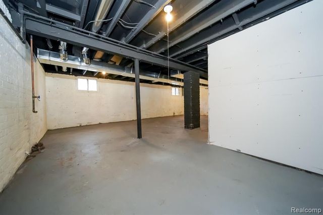 2016 W Grand Street, Detroit, MI 48238