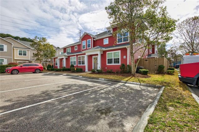 700 Lacy Oak DR, Chesapeake, VA 23320