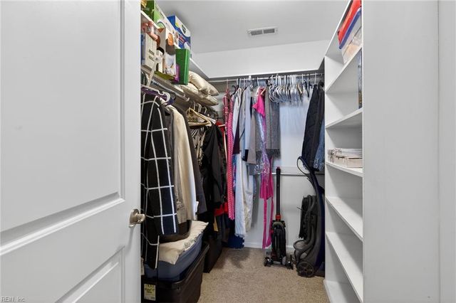 700 Lacy Oak DR, Chesapeake, VA 23320