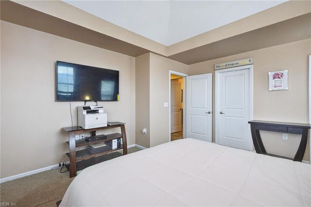 700 Lacy Oak DR, Chesapeake, VA 23320