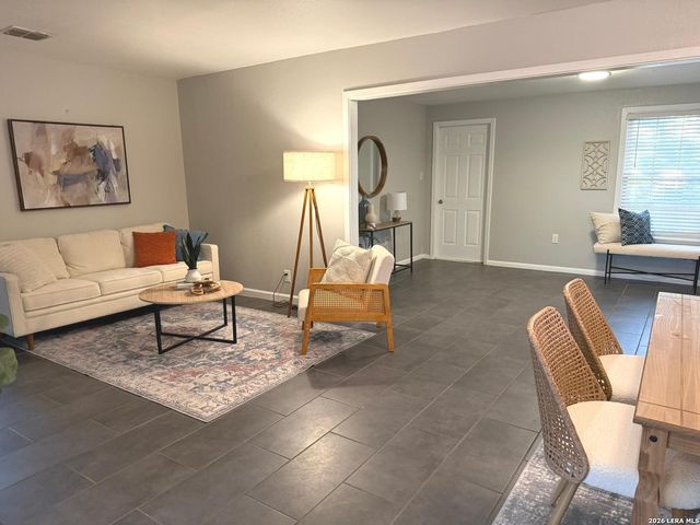 102 Antrim, San Antonio, TX 78218