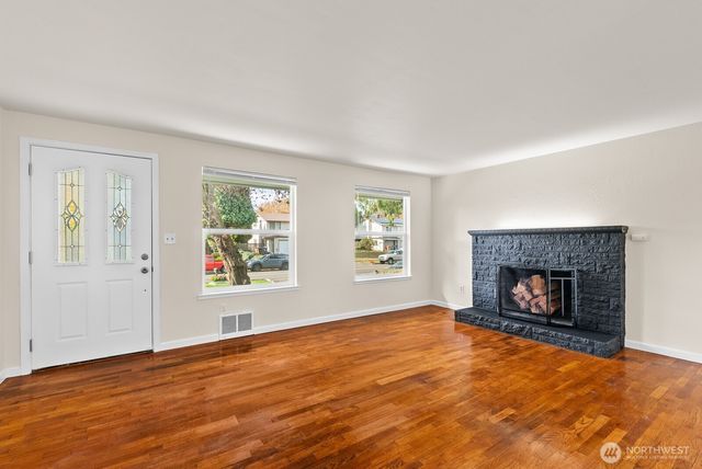 7221 S Sheridan Avenue, Tacoma, WA 98408