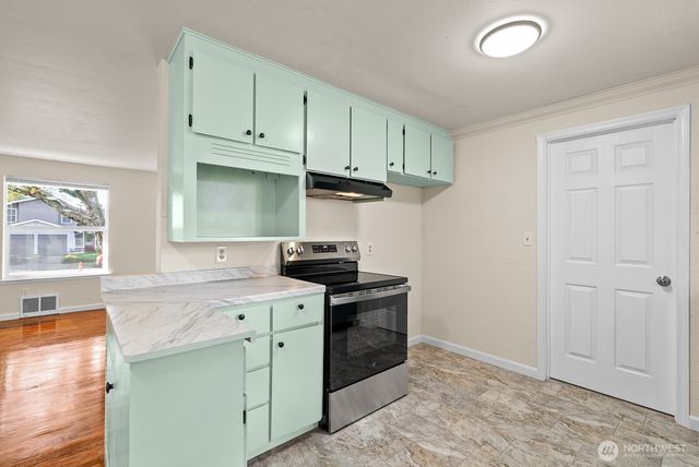 7221 S Sheridan Avenue, Tacoma, WA 98408