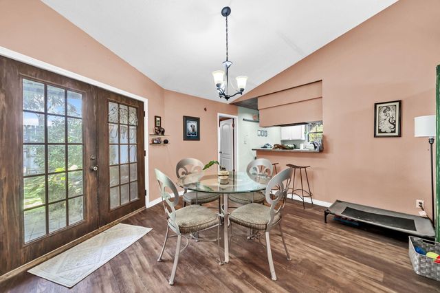 421 Waterway Lane, Fort Walton Beach, FL 32547