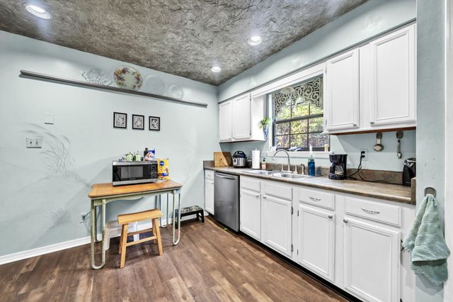 421 Waterway Lane, Fort Walton Beach, FL 32547