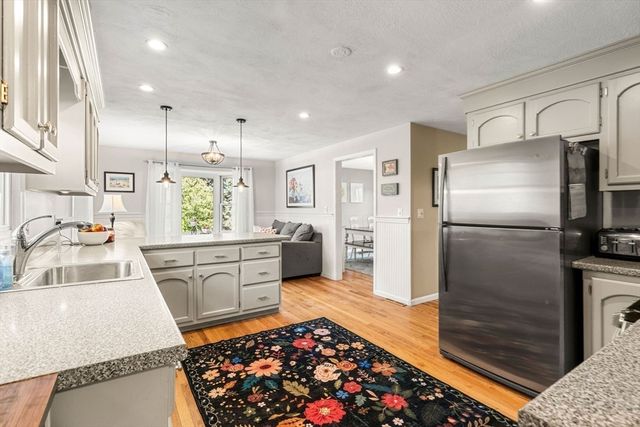 2 Arbor Glen Lane, Methuen, MA 01844