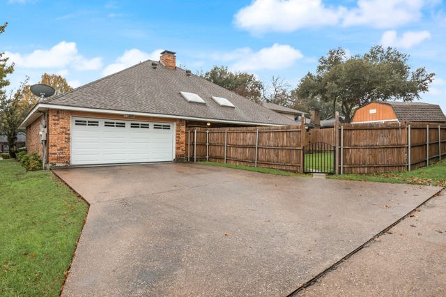 420 E Coachlight Trail, Rockwall, TX 75087