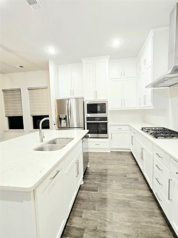 1832 Gresham Drive, Farmers Branch, TX 75234