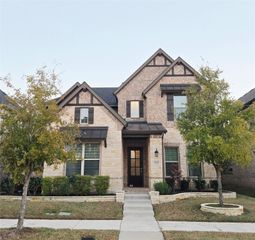1832 Gresham Drive, Farmers Branch, TX 75234