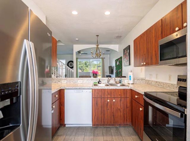 1160 S BEACH CIRCLE, Kissimmee, FL 34746