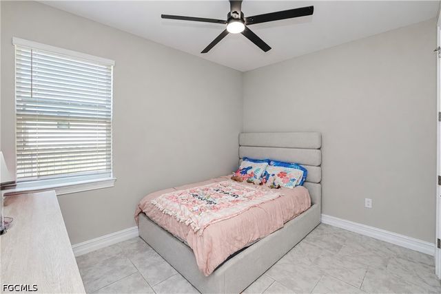 113 SW 33rd PL, Cape Coral, FL 33991