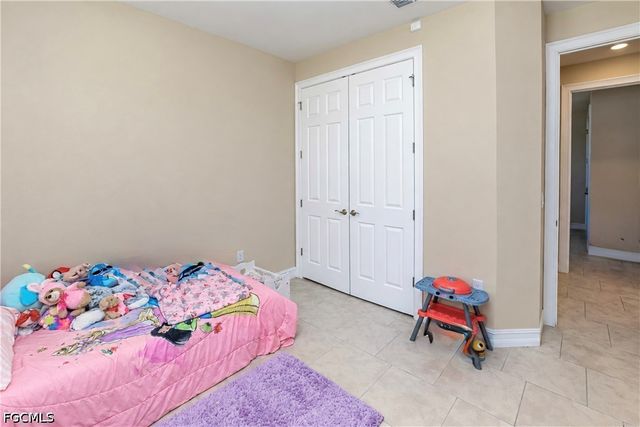 113 SW 33rd PL, Cape Coral, FL 33991