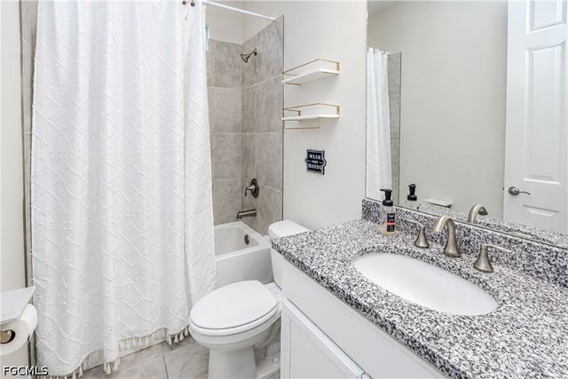 113 SW 33rd PL, Cape Coral, FL 33991