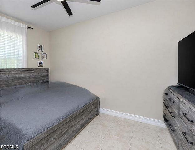 113 SW 33rd PL, Cape Coral, FL 33991