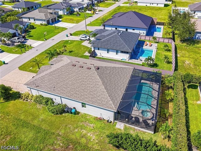 113 SW 33rd PL, Cape Coral, FL 33991