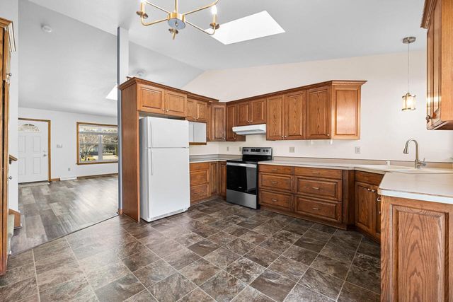 6814 Diane DRIVE, West Bend, WI 53090