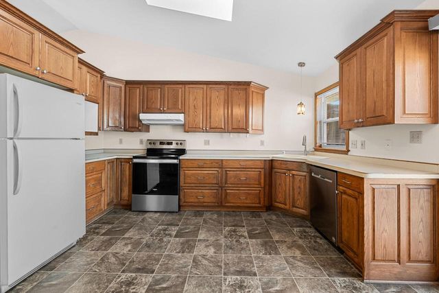 6814 Diane DRIVE, West Bend, WI 53090