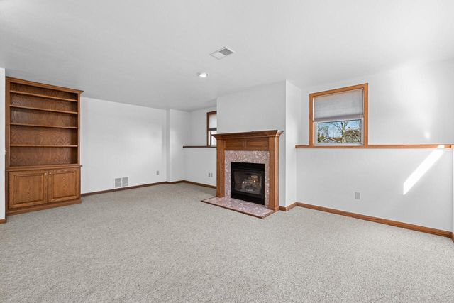 6814 Diane DRIVE, West Bend, WI 53090