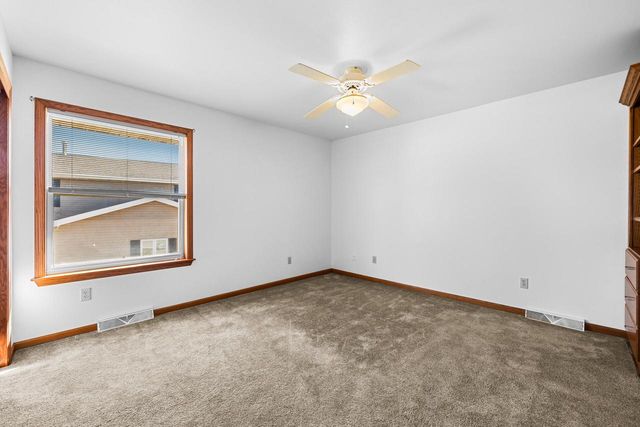 6814 Diane DRIVE, West Bend, WI 53090