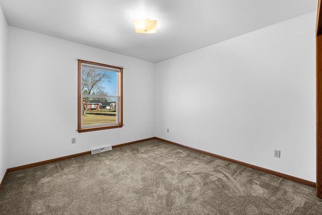 6814 Diane DRIVE, West Bend, WI 53090