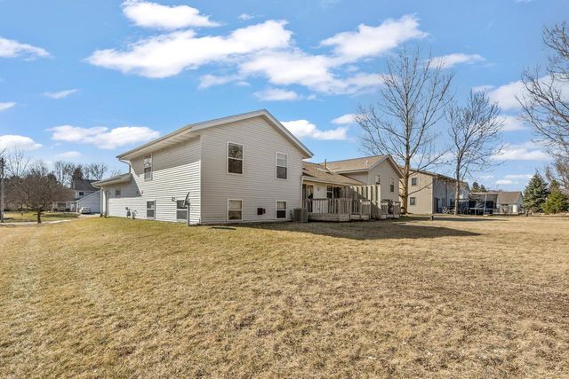 6814 Diane DRIVE, West Bend, WI 53090