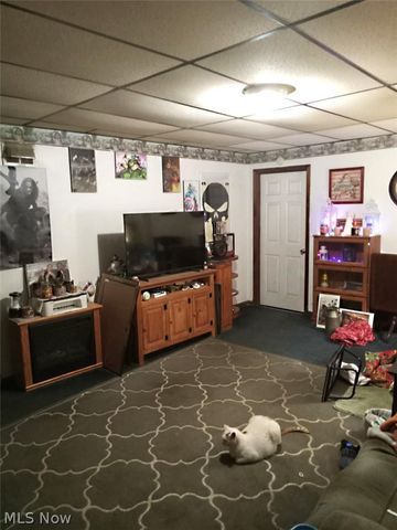403 Lee Road, Follansbee, WV 26037