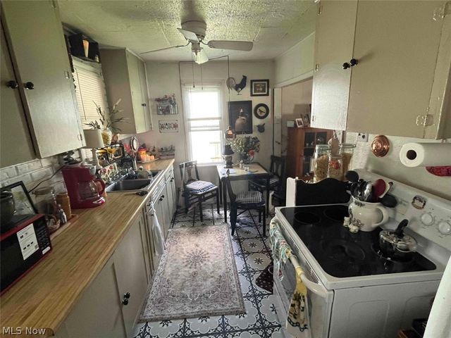 403 Lee Road, Follansbee, WV 26037