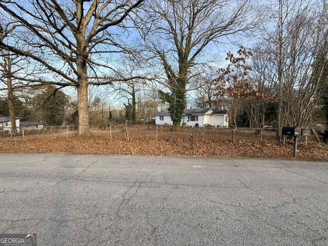 250 Robin Hood Lane, Hampton, GA 30228