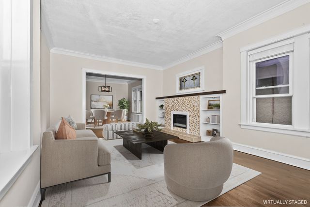 1126 N Humphrey Avenue, Oak Park, IL 60302